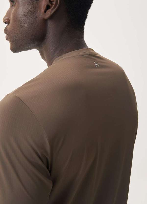 Hering - Camiseta Masculina Esportiva Basica Secagem Rapida Marrom 4