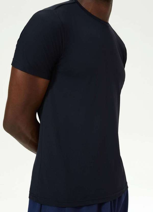 Hering - Kit com 3 Camisetas Esportivas Masculina Manga Curta com Prote... Preto 3