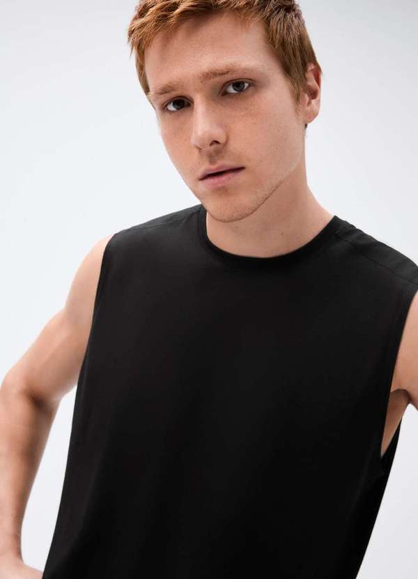 Hering - Regata Esportiva Masculina Easy Care Preto 3