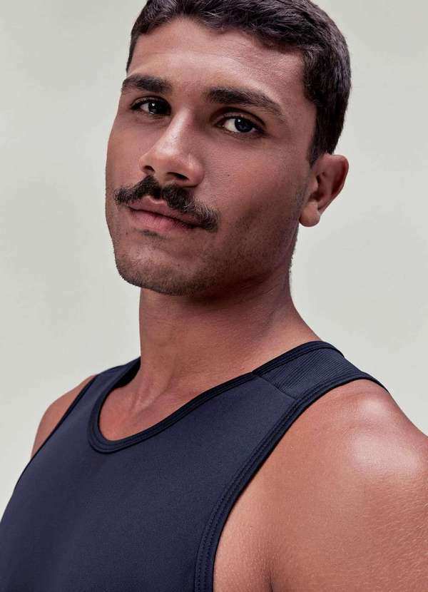 Hering - Regata Esportiva Masculina Texturizada Preto 3