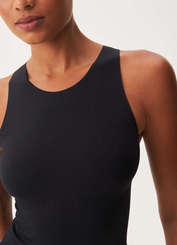 Hering - Regata Feminina Esportiva sem Costura Preto 3