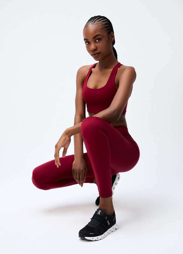 Hering - Top Esportivo Feminino Hero com Vermelho 10