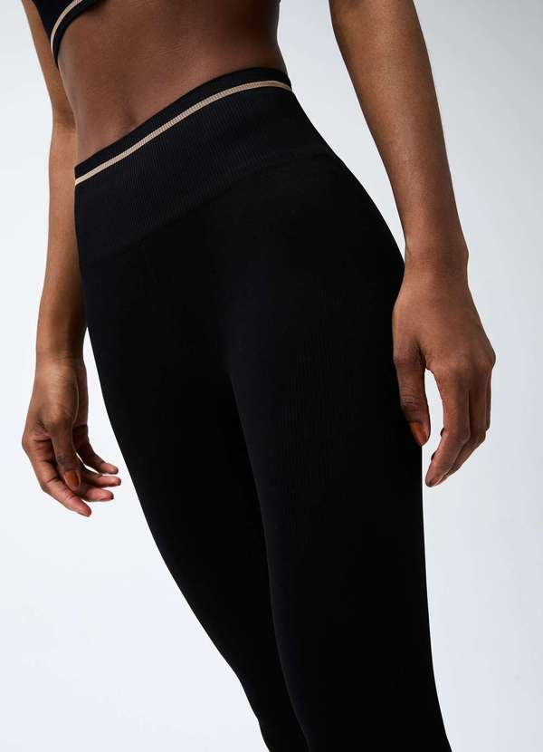 Hering - Calca Legging Feminina sem Costura Preto 2