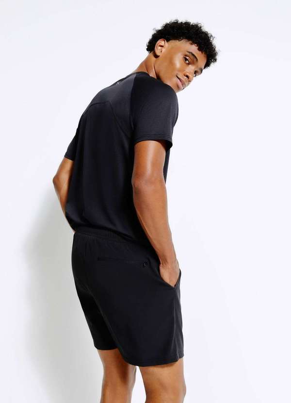 Hering - Bermuda Esportiva Basica Masculina Easy Care Preto 3