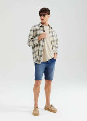 Hering - Bermuda Jeans Masculina Reta com Elastano - HERING