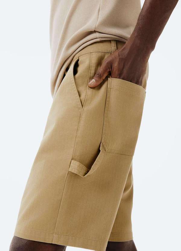 Hering - Bermuda Masculina Carpinteiro em Sarja Texturizada Bege 2