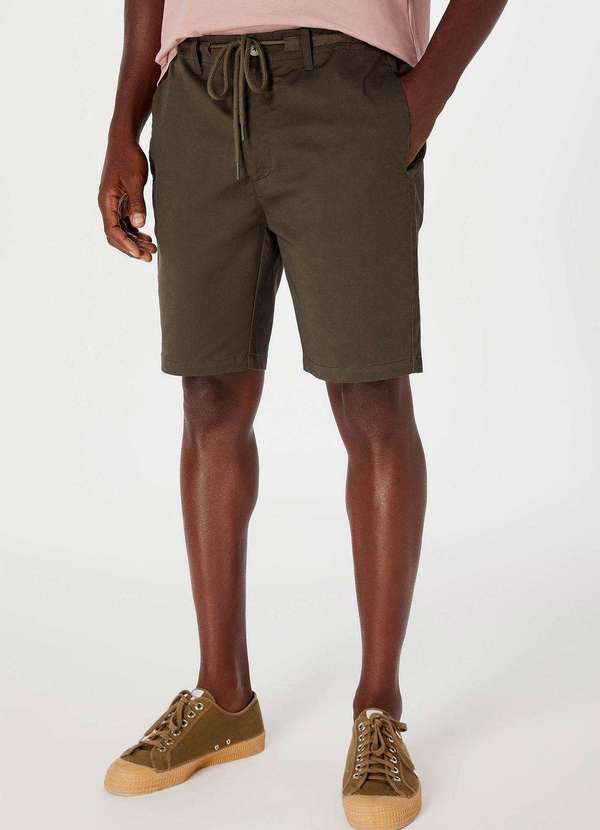 Hering - Bermuda Masculina em Sarja Slim Verde 2
