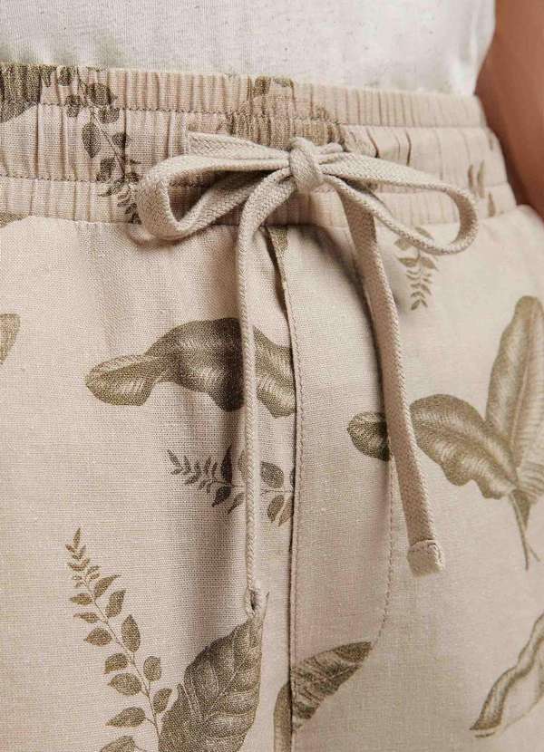 Hering - Bermuda Masculina Floral em Linho Bege 2