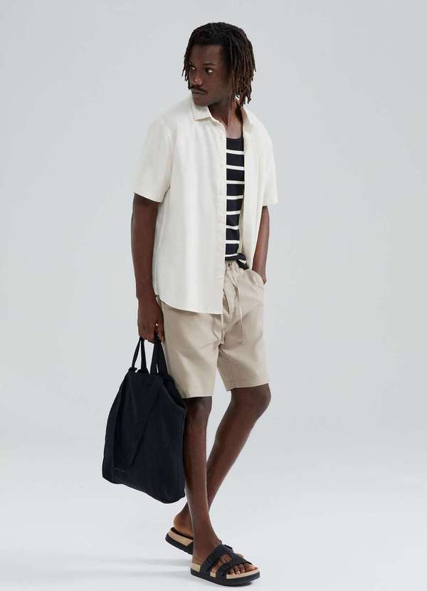 Hering - Bermuda Masculina Reta com Linho Bege