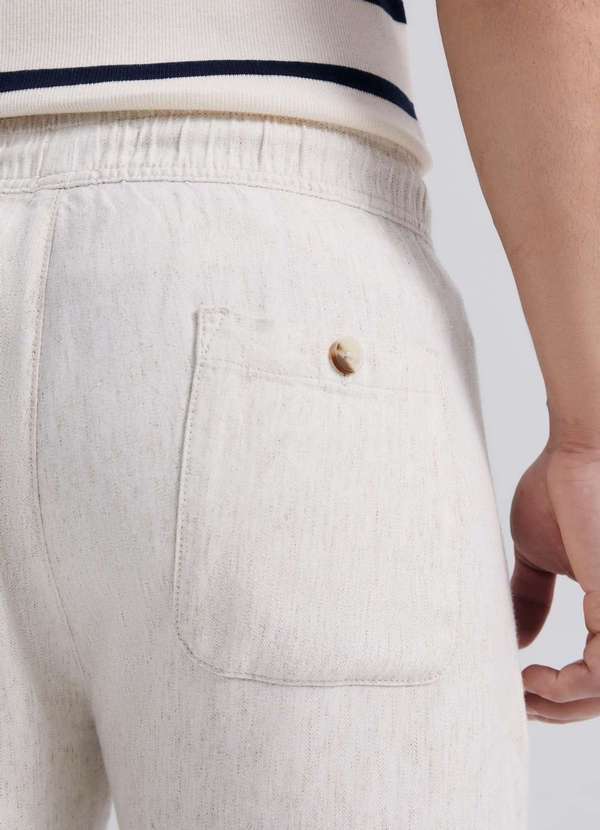 Hering - Bermuda Masculina Texturizada com Linho Bege 6