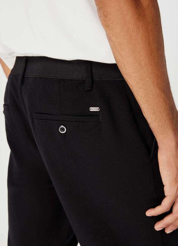 Hering - Calca em Sarja Masculina Taper Chino Peach Touch Preto 4