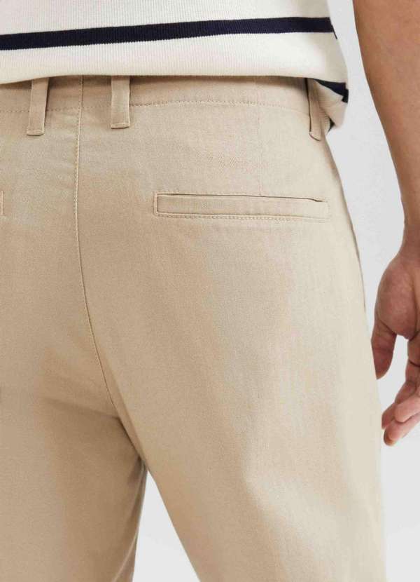 Hering - Calca Masculina Reta em Sarja Texturizada Bege 5