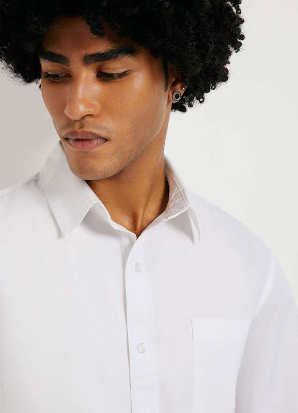 Hering - Camisa Basica Masculina Mangas Longas em Tecido Branco 4