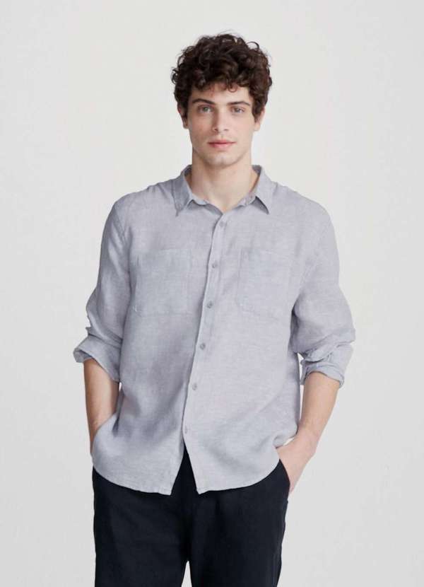Hering - Camisa Masculina em Tecido de Linho com Bolsos Cinza