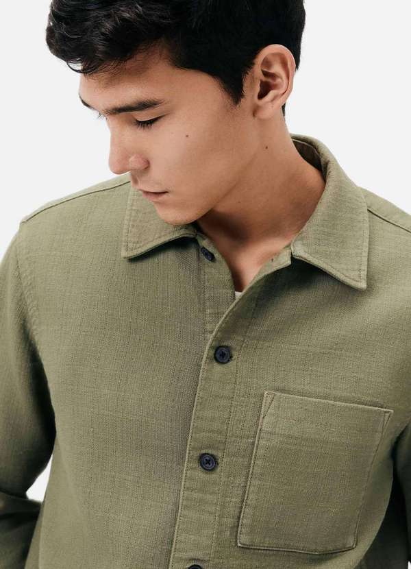 Hering - Camisa Masculina Overshirt com Bolso Frontal Verde 2