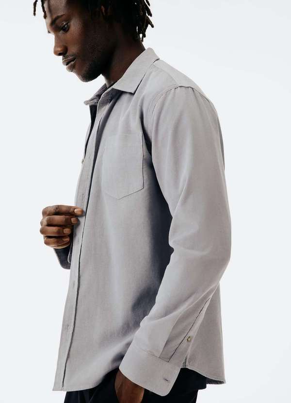 Hering - Camisa Masculina Regular em Veludo Cotele Leve Cinza 2