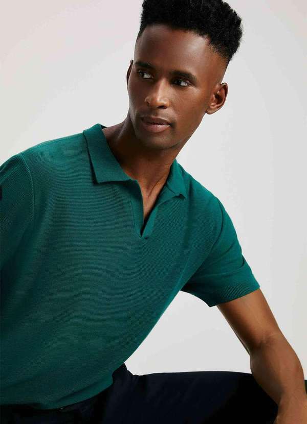 Hering - Camisa Polo Masculina Gola V em Trico Verde