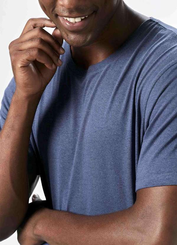 Hering - Camiseta Basica Manga Curta Masculina em Malha Azul 4