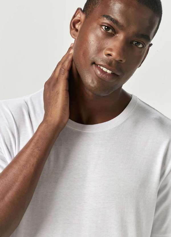 Hering - Camiseta Basica Manga Curta Masculina em Malha Branco 5