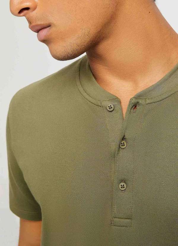 Hering - Camiseta Basica Henley Masculina Texturizada Verde 2