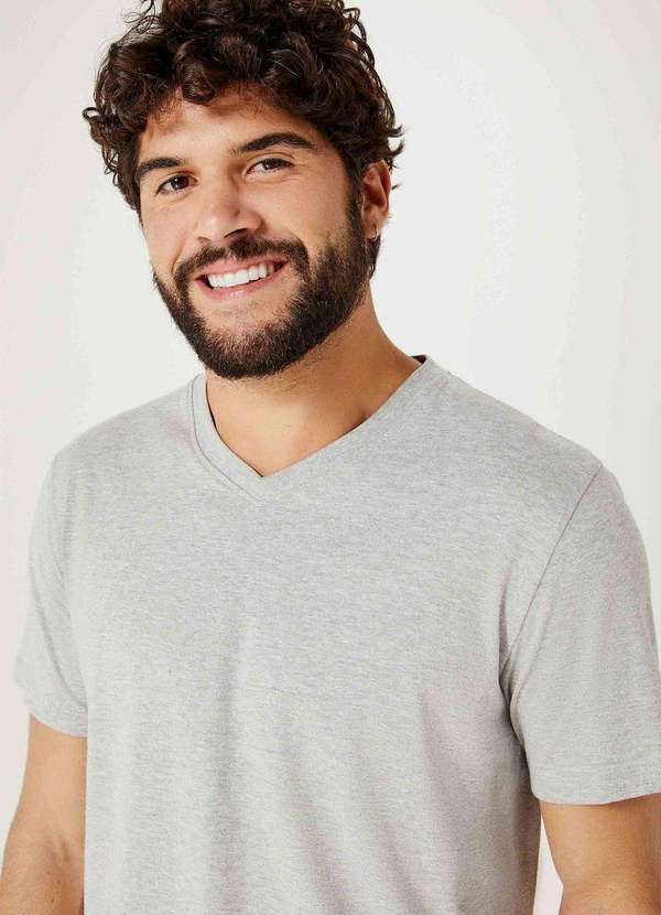 Hering - Camiseta Basica Masculina Manga Curta com Decote V World Cinza 2