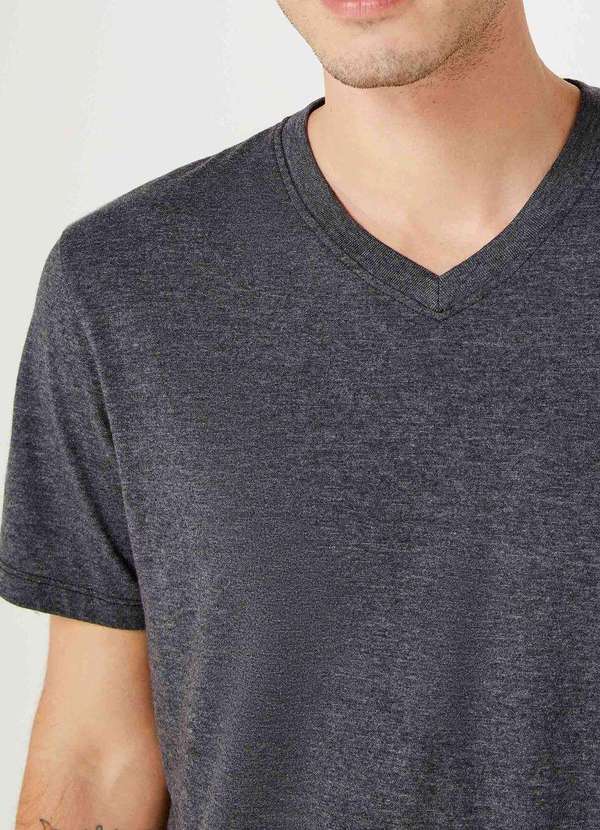 Hering - Camiseta Basica Masculina Manga Curta com Decote V World Cinza 2