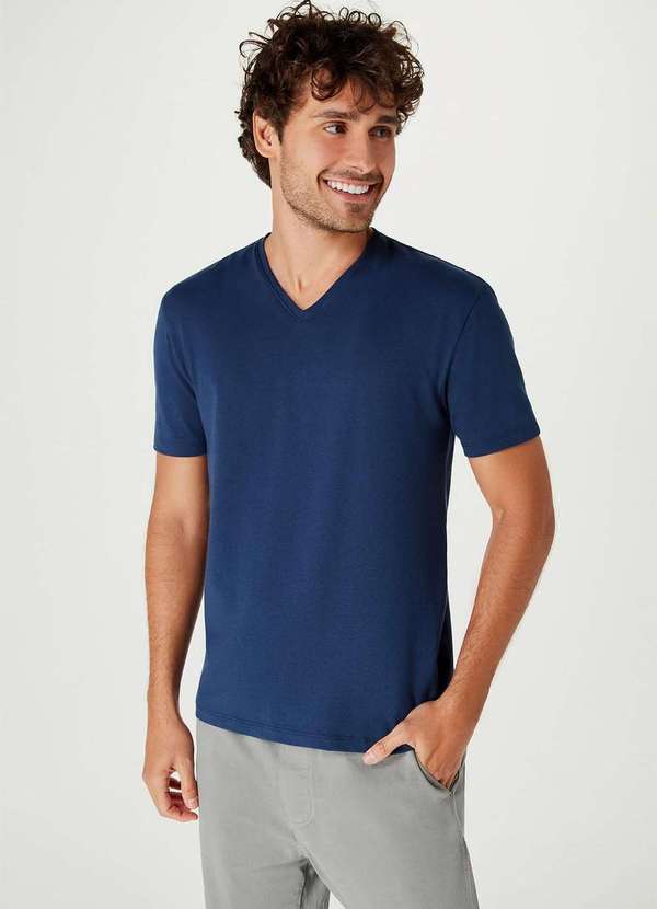 Camiseta GAP Básica Gola V Masculina - Tam: M - Shopping TudoAzul