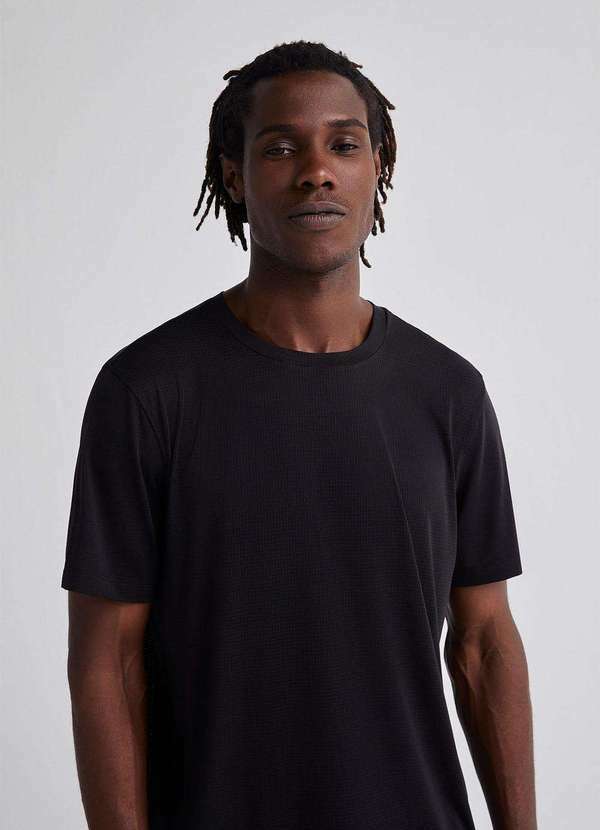 Hering - Camiseta Esportiva Masculina Texturizada Preto 3