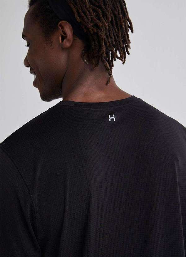 Hering - Camiseta Esportiva Masculina Texturizada Preto 5