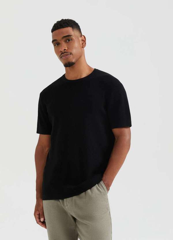Hering - Camiseta Masculina Manga Curta em Trico Preto