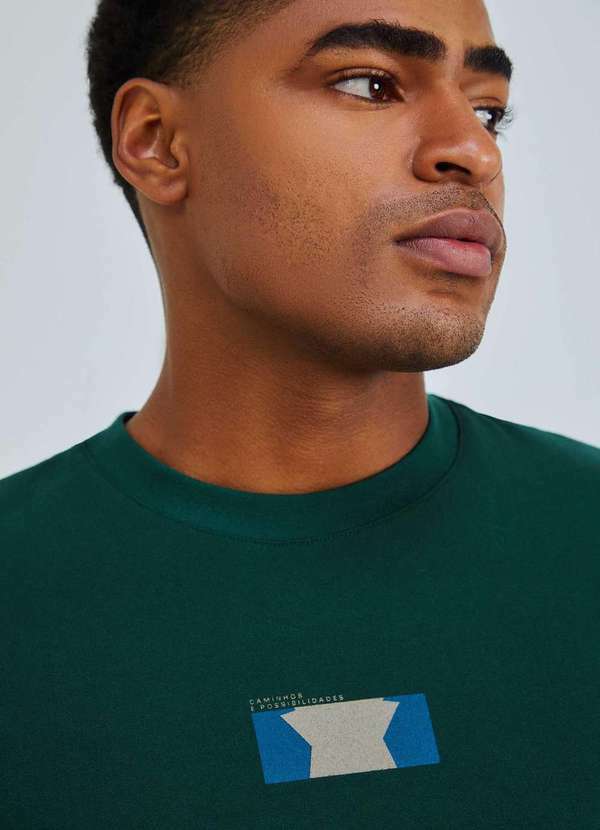Hering - Camiseta Masculina Manga Curta Texturizada com Estampa Verde