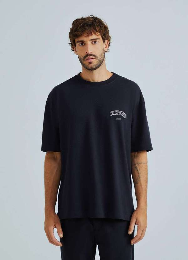 Hering - Camiseta Masculina Relaxed Manga Curta com Bordado Preto 4