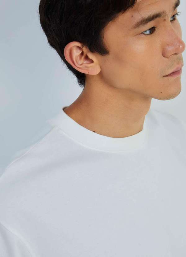 Hering - Camiseta Masculina Relaxed Super Cotton Branco 4