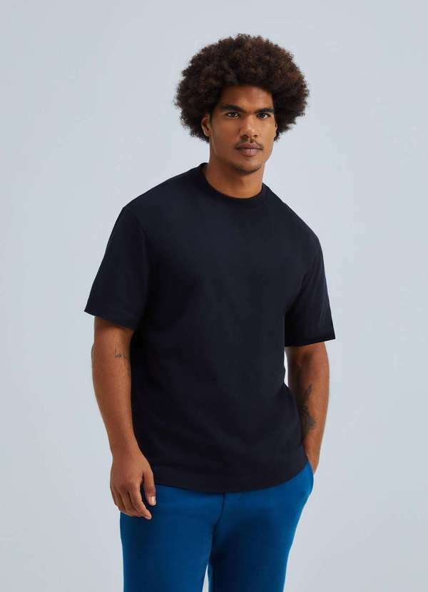 Hering - Camiseta Masculina Relaxed Super Cotton Preto