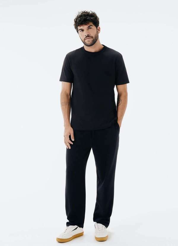 Hering - Camiseta Masculina Texturizada em Algodao Peruano Preto 2