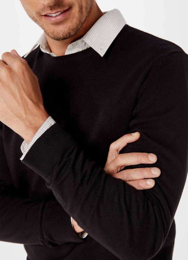 Hering - Blusao Basico Masculino em Trico de Algodao Preto 2