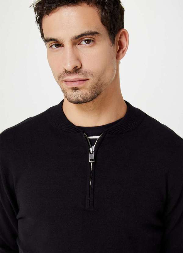 Hering - Sueter Masculino Regular em Trico Preto 3