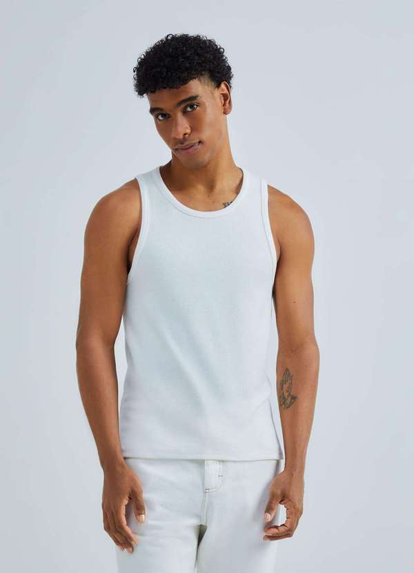 Hering - Regata Masculina Regular em Ribana Canelada Branco