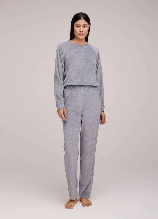 Hering - Pijama Feminino Longo em Malha Plush Cinza