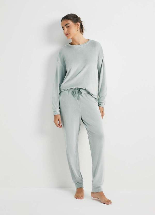 Hering - Pijama Longo Feminino em Plush Verde