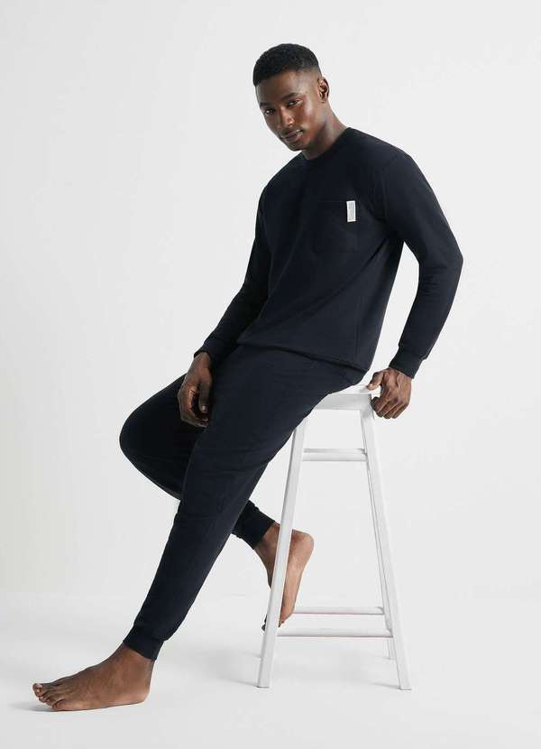 Hering - Pijama Longo Masculino em Moletinho Preto 2