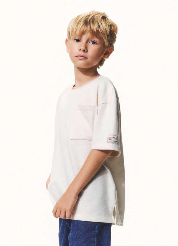 Hering - Camiseta Infantil Menino Oversized com Bolso Branco
