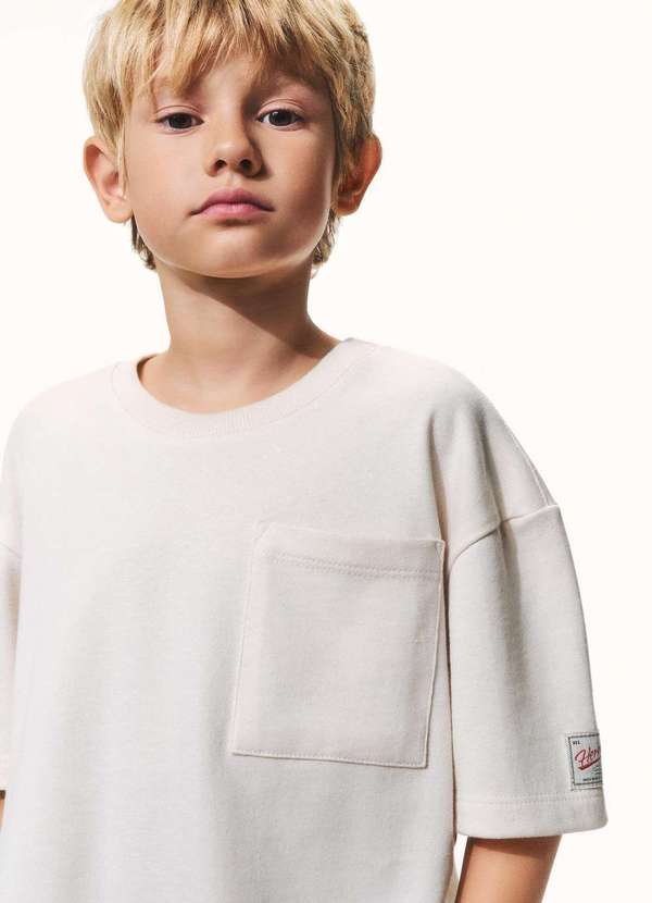 Hering - Camiseta Infantil Menino Oversized com Bolso Branco 3