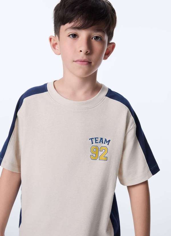 Hering - Camiseta Infantil Menino Oversized Estampa em Silk Bege