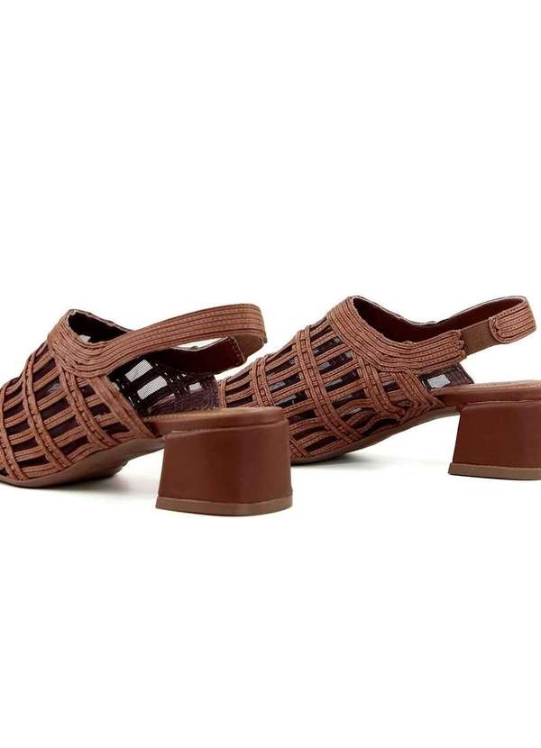 Pixolé - Scarpin Slingback Valentina Salto Baixo Caramelo Amarelo 6