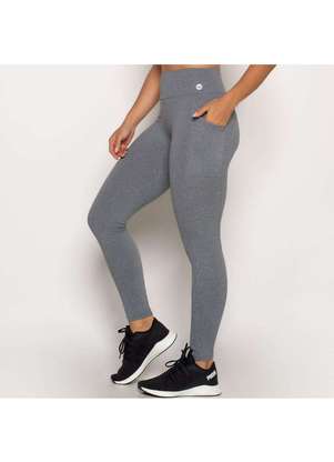 Conjunto fitness top tiras legging com bolso lateral cinza
