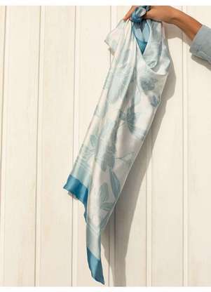 Principessa - Lenço Barrado Floral Azul e Off White Joelle - PRINCIPESSA