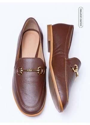 Principessa - Mocassim em Couro Marrom com Fivela de Metal Dourada Carlota - PRINCIPESSA