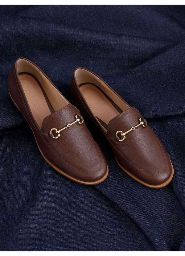 Principessa - Mocassim em Couro Marrom com Fivela de Metal Dourada Carlota 4