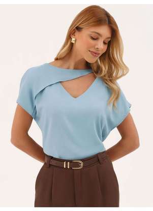 Principessa - Blusa Decote V Manga Curta em Viscose Azul Claro Clarissea - PRINCIPESSA
